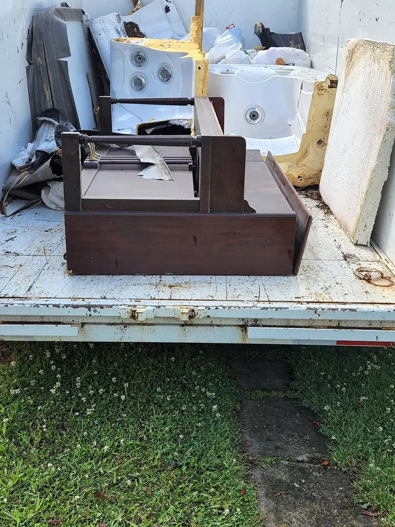 Furniture Removal Southeast, Va. Junk Removal Light Demo