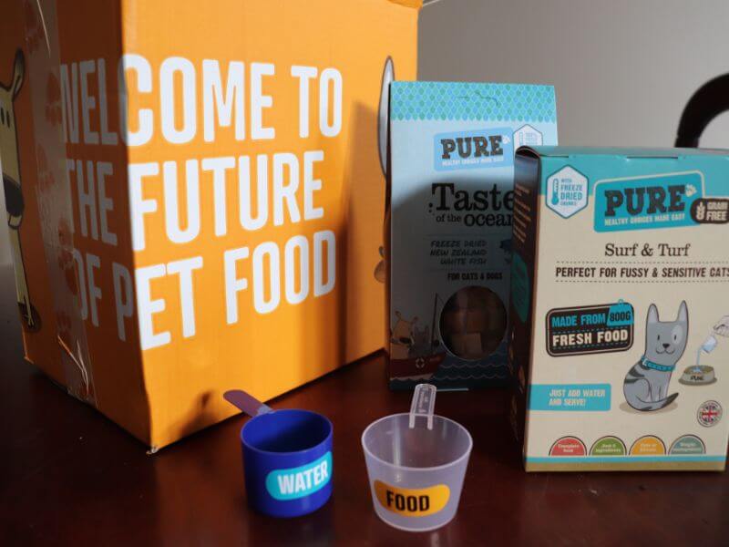 Pure Pet Food Surf and Turf Cat Food & Taste of the Ocean Pet Treats Review ⋆ Jupiter & Dann