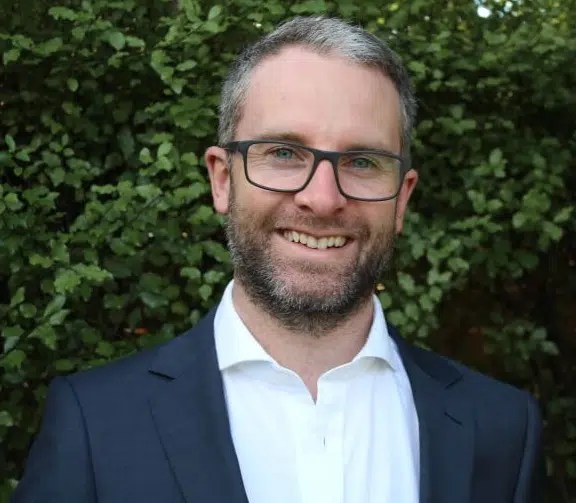 How much does it cost to mint an NFT on OpenSea?