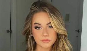 Emily Elizabeth (Model) Age, Boyfriend, Biography, Height, Net Worth