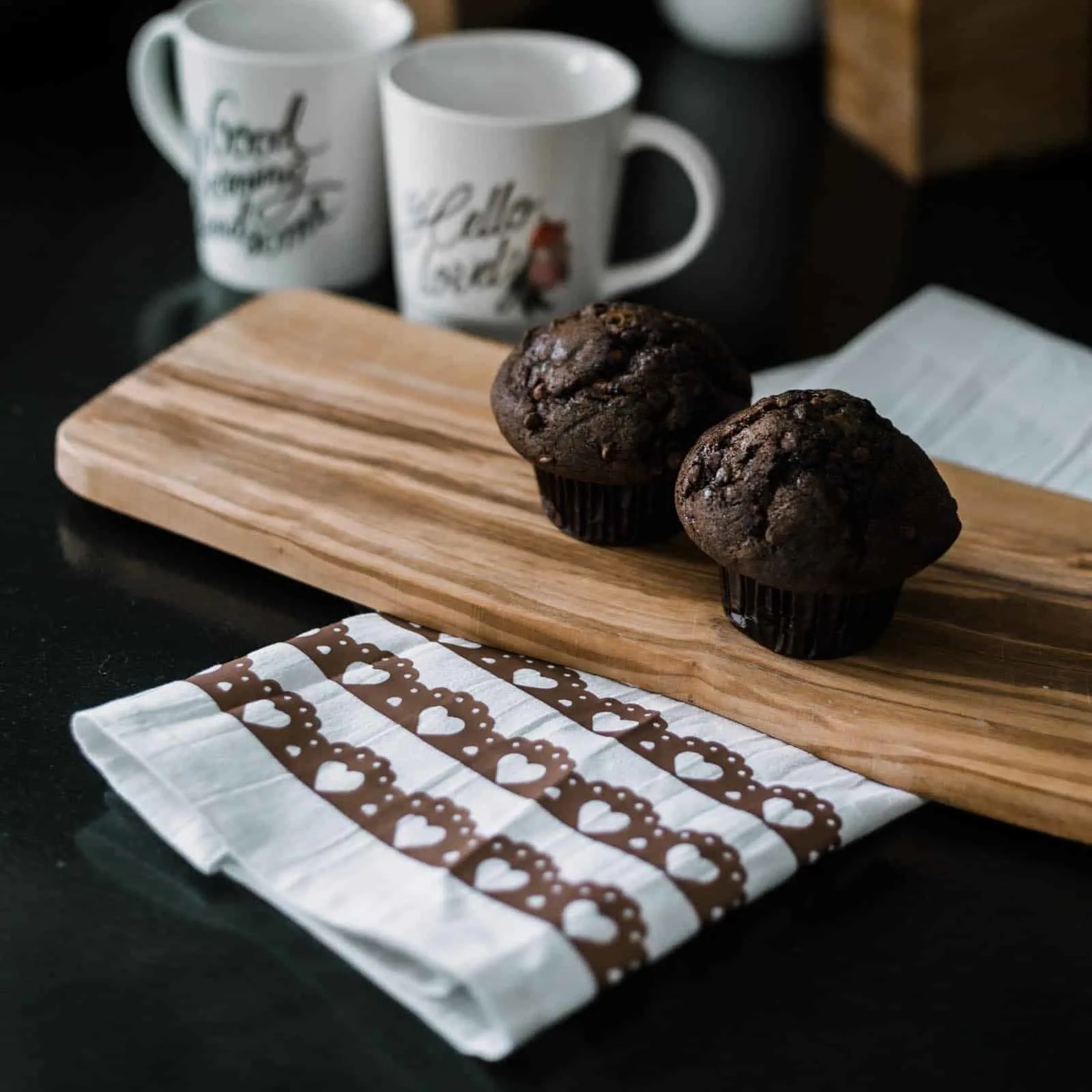 How to Decorate Kitchen Towels to Make Wonderful DIY Gifts