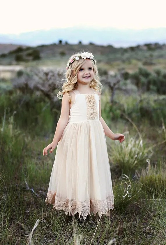 17 Rustic Flower Girl Dresses to Make Her Feel Like a Princess