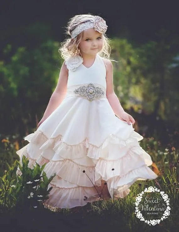 17 Rustic Flower Girl Dresses to Make Her Feel Like a Princess