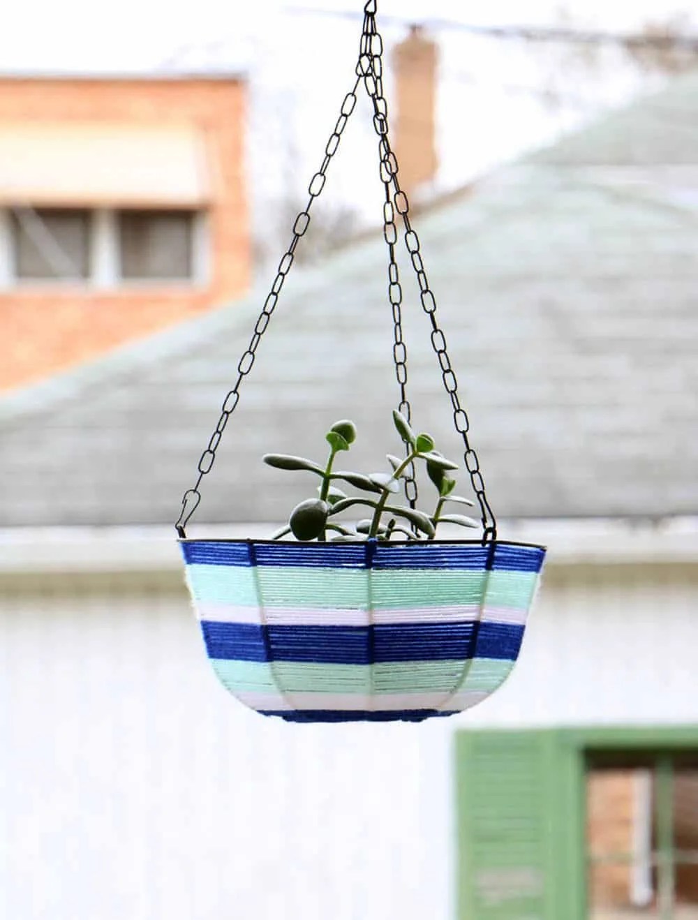 38 DIY Hanging Planters to Help You Breathe More Easily