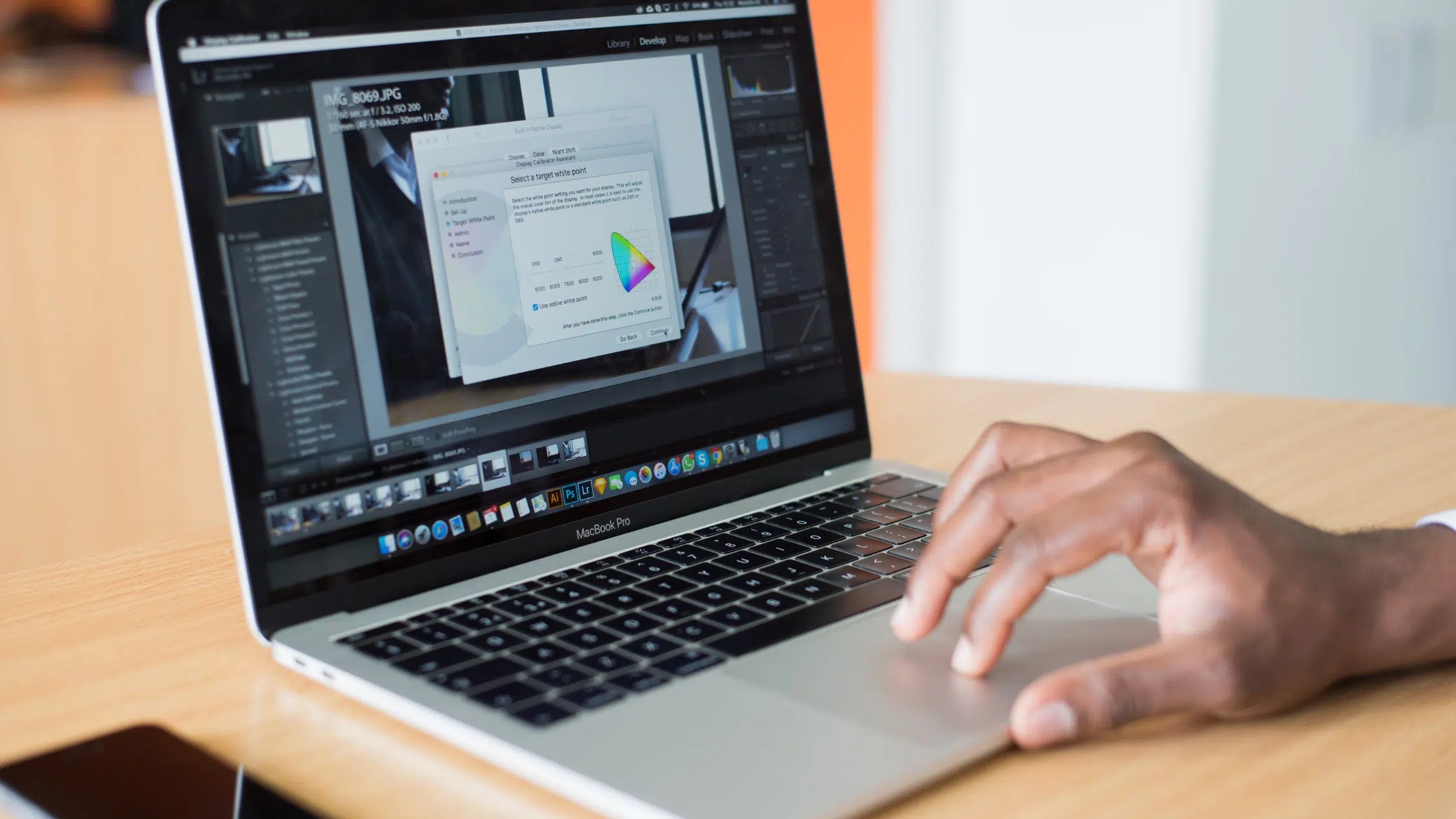 10+ Best MacBook Pro Alternatives in 2024 (Oct)