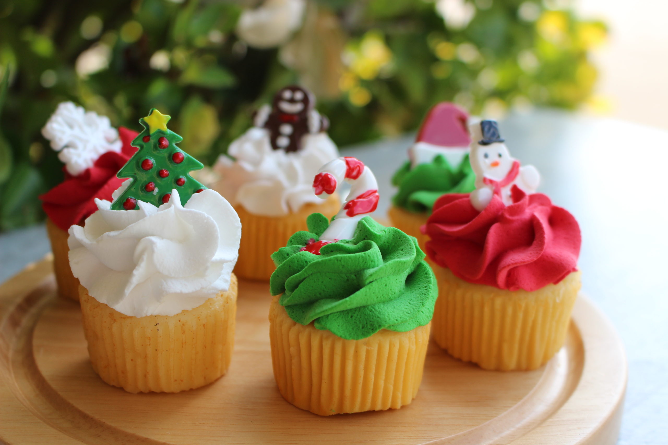 Mini Frosted Christmas Cupcakes (Set of 6) Just Dough It!