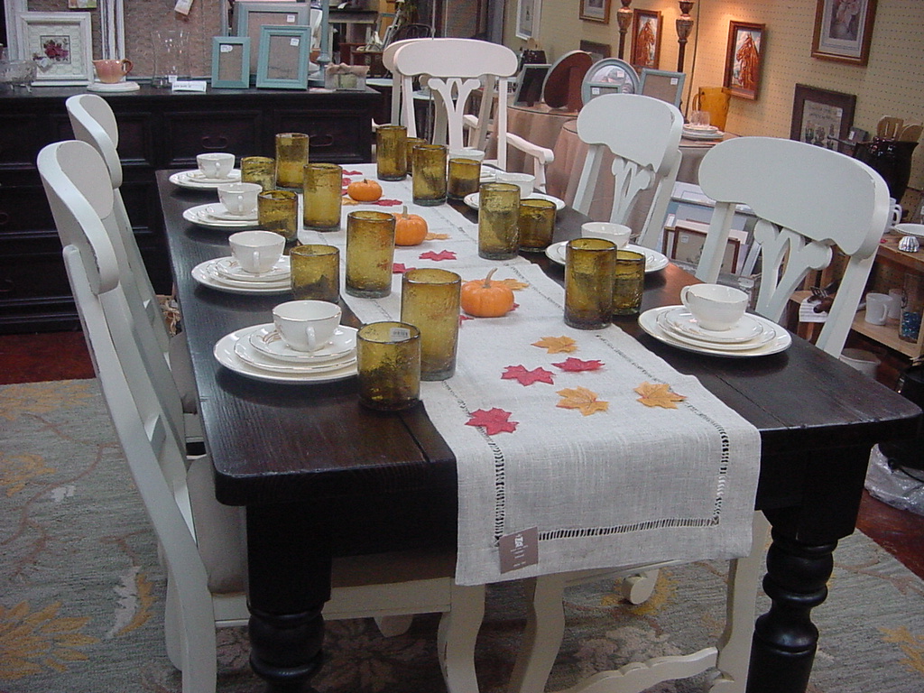 Handmade ‘COUNTRY ESTATE STYLE’ FARM TABLE Seats Six Just Fine Tables