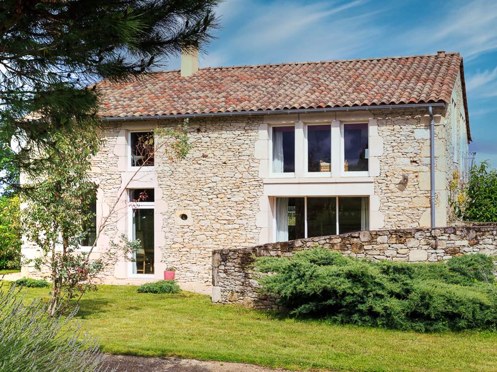 Rénovation d’une vieille grange en Dordogne Justine Joseph Architecte