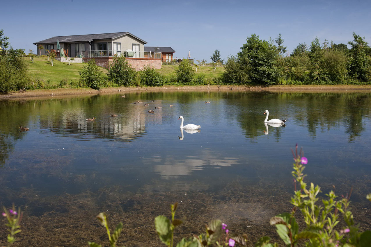 Heron Lakes Holiday Lodge Park. Lodges for sale and rent in East Yorks