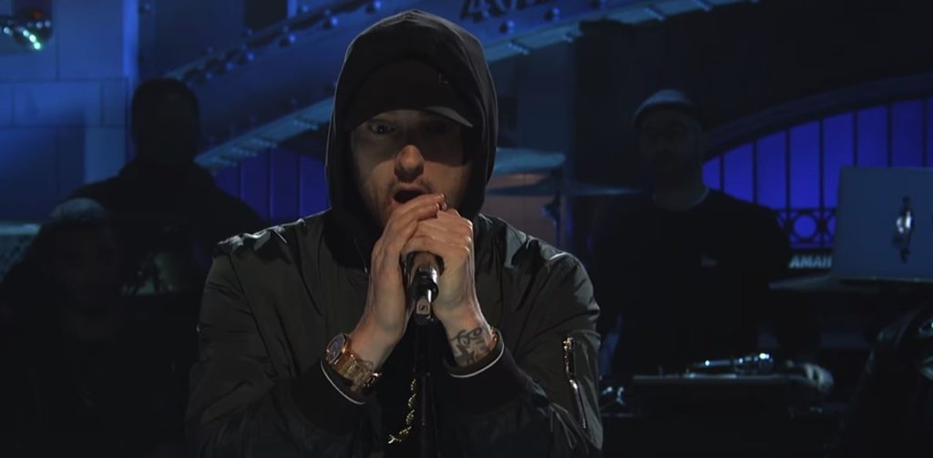 Eminem Performs a Medley "Walk On Water/Stan/Love The Way You Lie" on