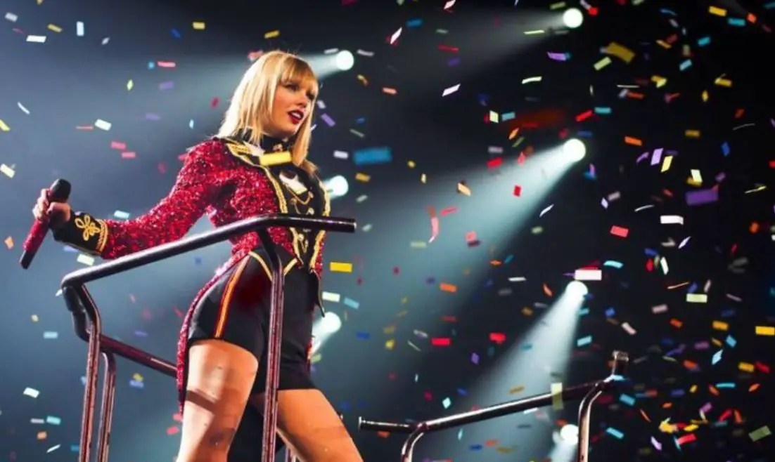 Taylor Swift's 'We Are Never Ever Getting Back Together' Video Debuts, But Sheds No Light On Identity Of Mysterious Cad - New York Daily News Taylor Swift - We Are Never Ever Getting Back Together | Lyrics & Meaning - Justrandomthings