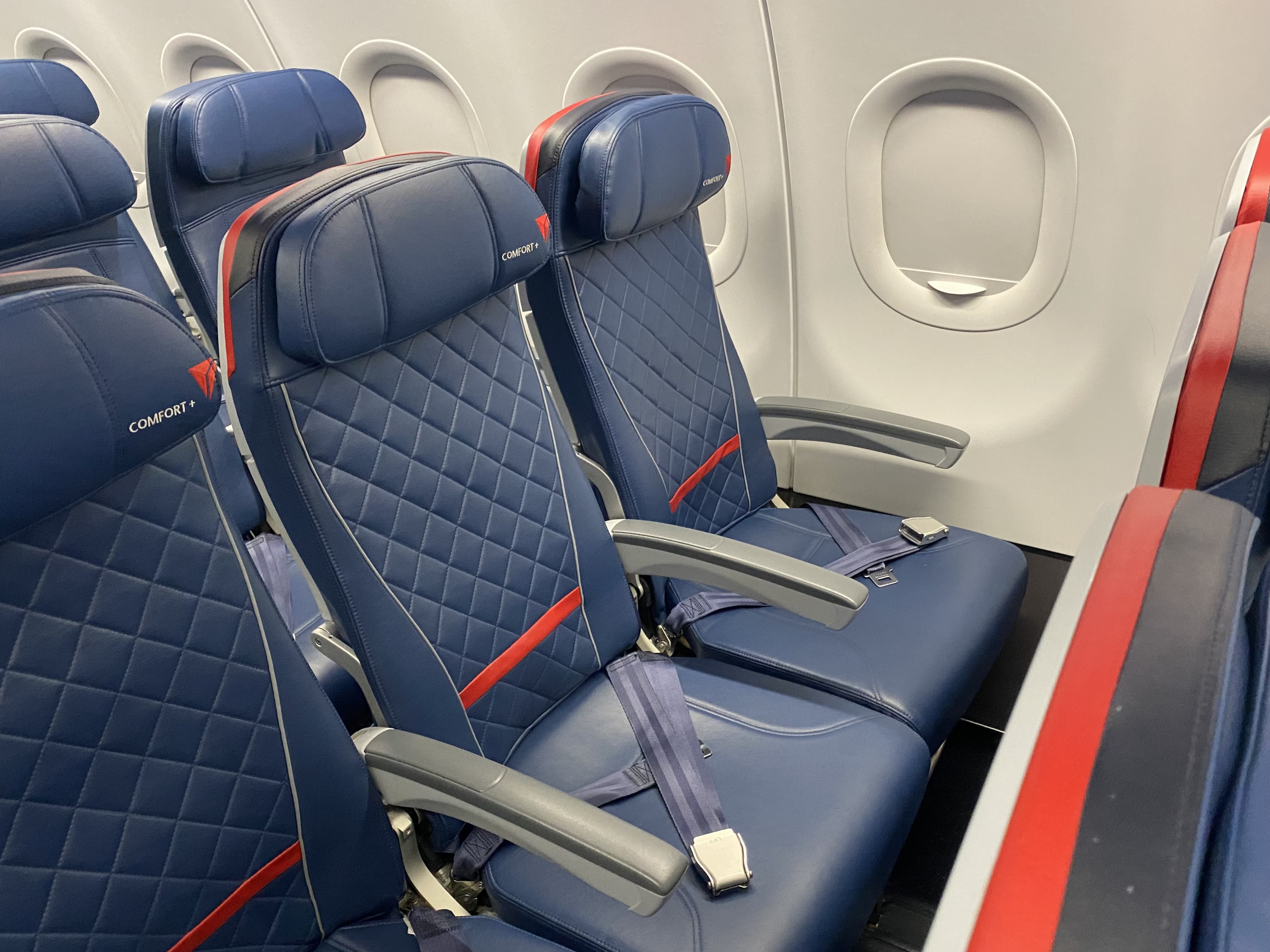 Main Cabin (Delta Air Lines) JustSomeFlyer