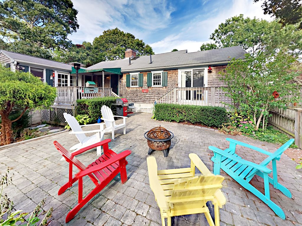 Car Rental Hyannis Port Eat in Kitchen A hyannis port car rental