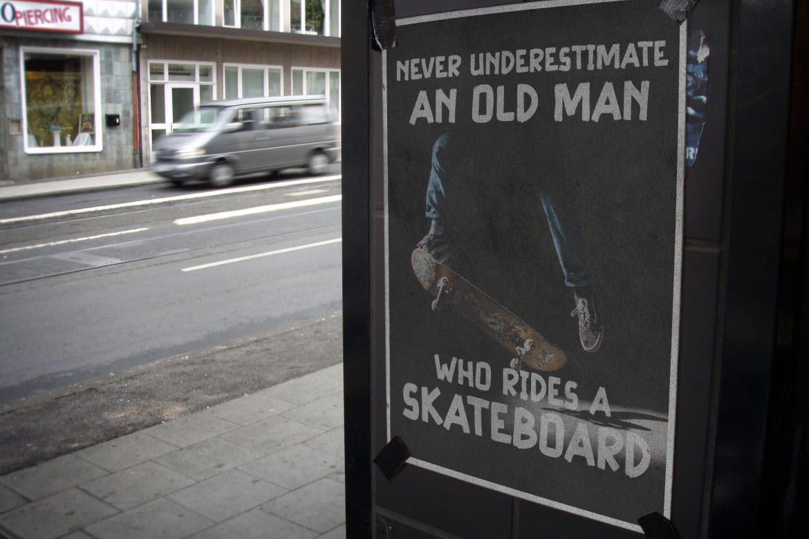 Paint on the Wall Rough brush font Just The Skills