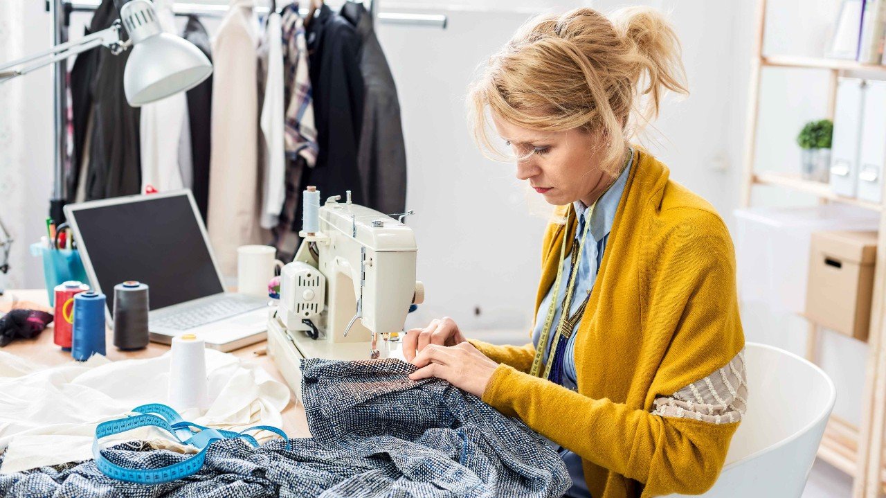 6 Best Heavy Duty Sewing Machines Reviewed in Detail (Winter 2024)