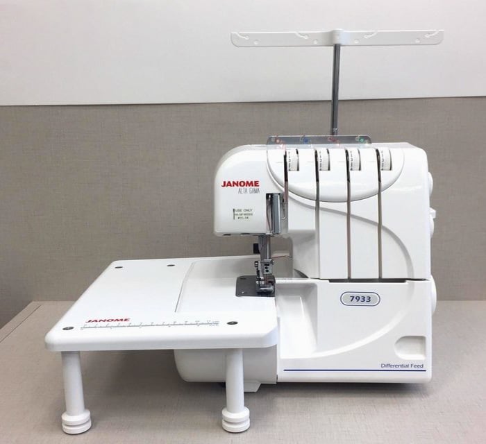 Best Sergers Reviews, Ratings, and Buying Guides (Spring 2021)