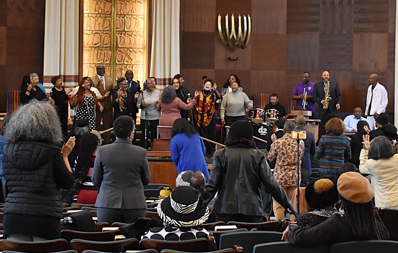 After Black church destroyed, Oakland synagogue offers space