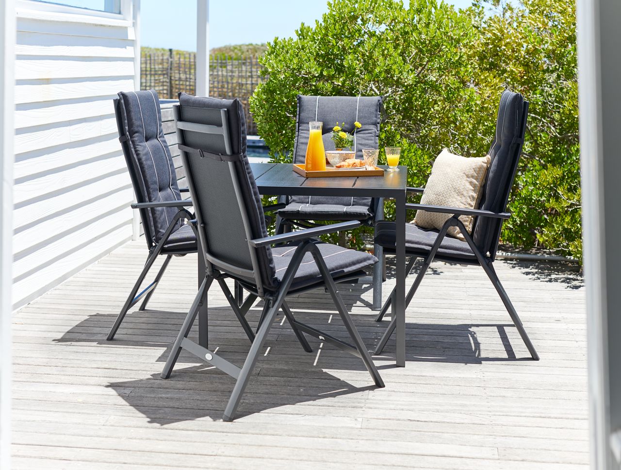 Table MADERUP W90xL90 black JYSK