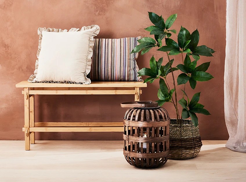 Practical decoration with artificial plants JYSK