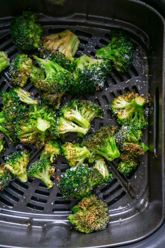 Air Fryer Broccoli Ready In 8 Minutes!