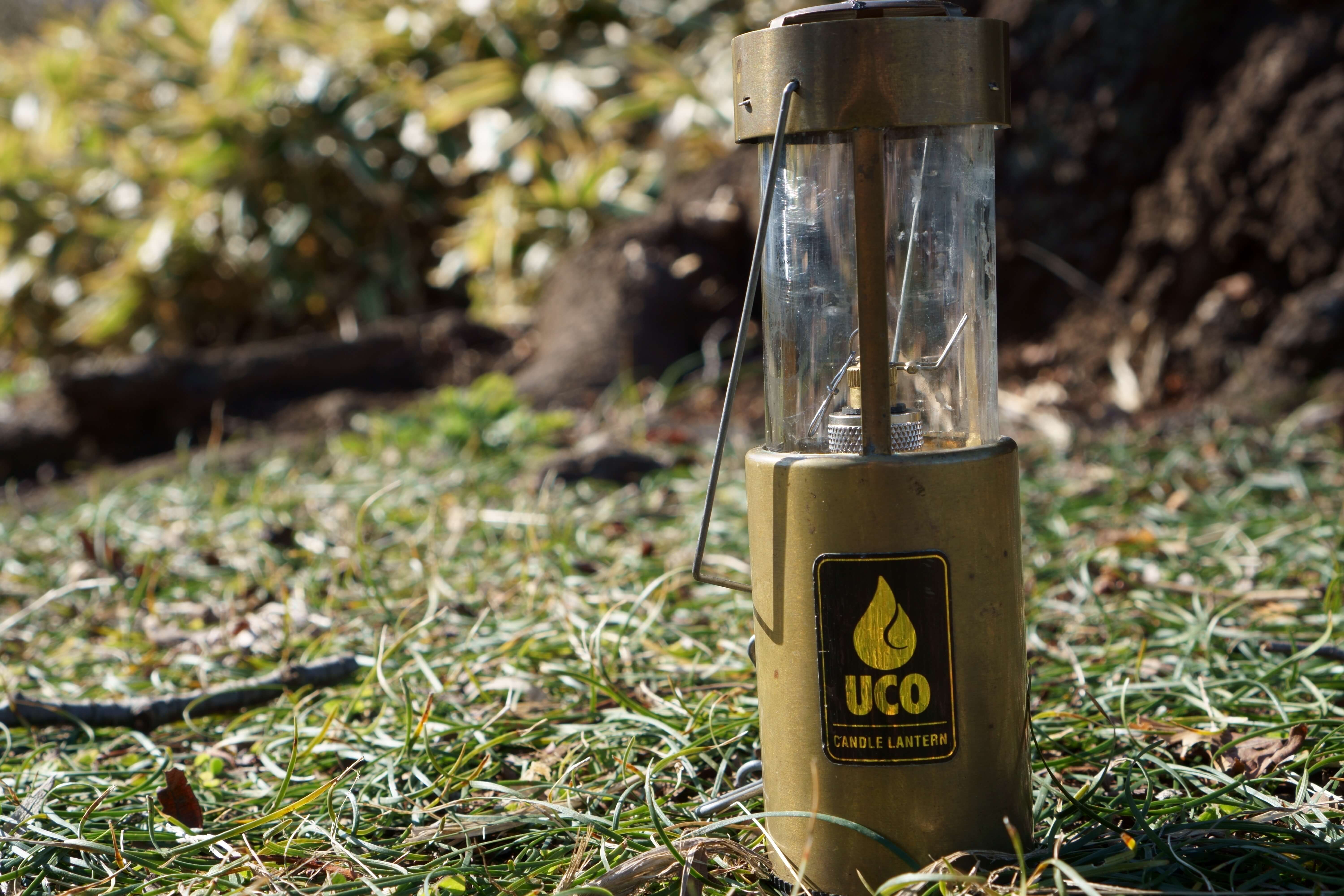 ソロキャンプ用のランタン UCO キャンドルランタン（ブラス） レビュー ひとりキャンプと山道具
