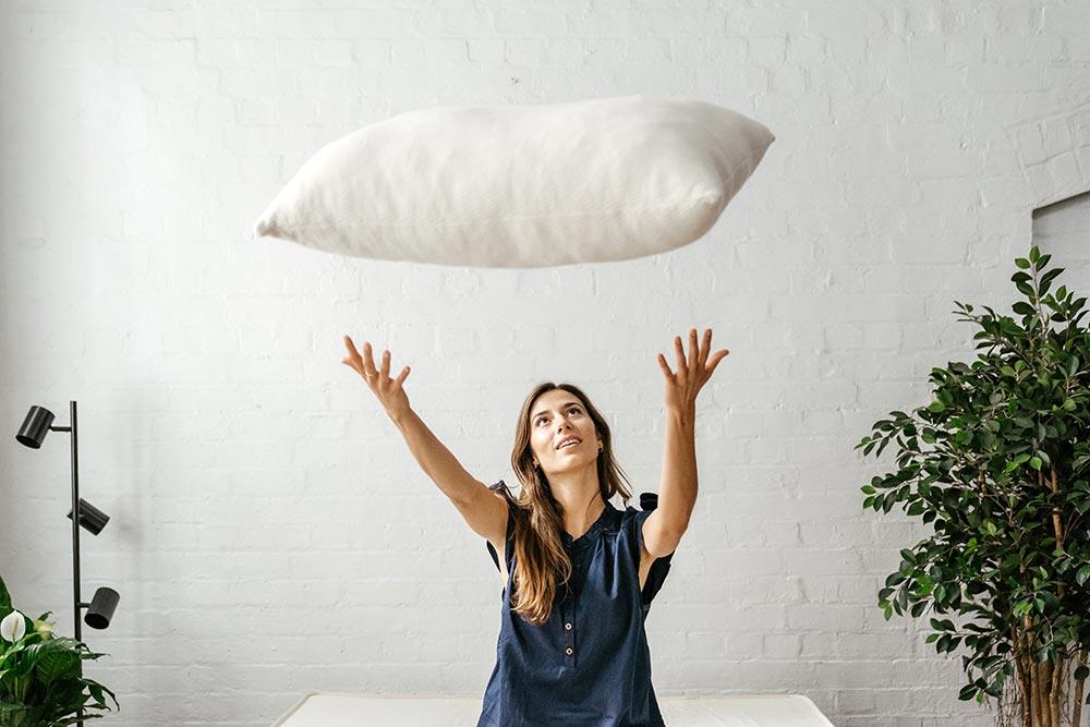 Peacelily Kapok Pillow Bedbuyer™ Review (in 2021)