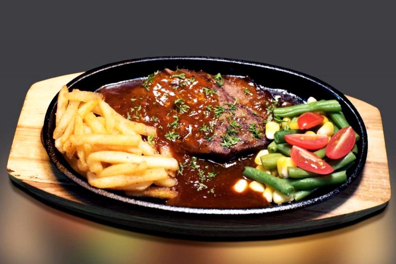 Daging Kualitas Premium, Oxtail Beef Hot Plate The Mucha Rasanya Juara