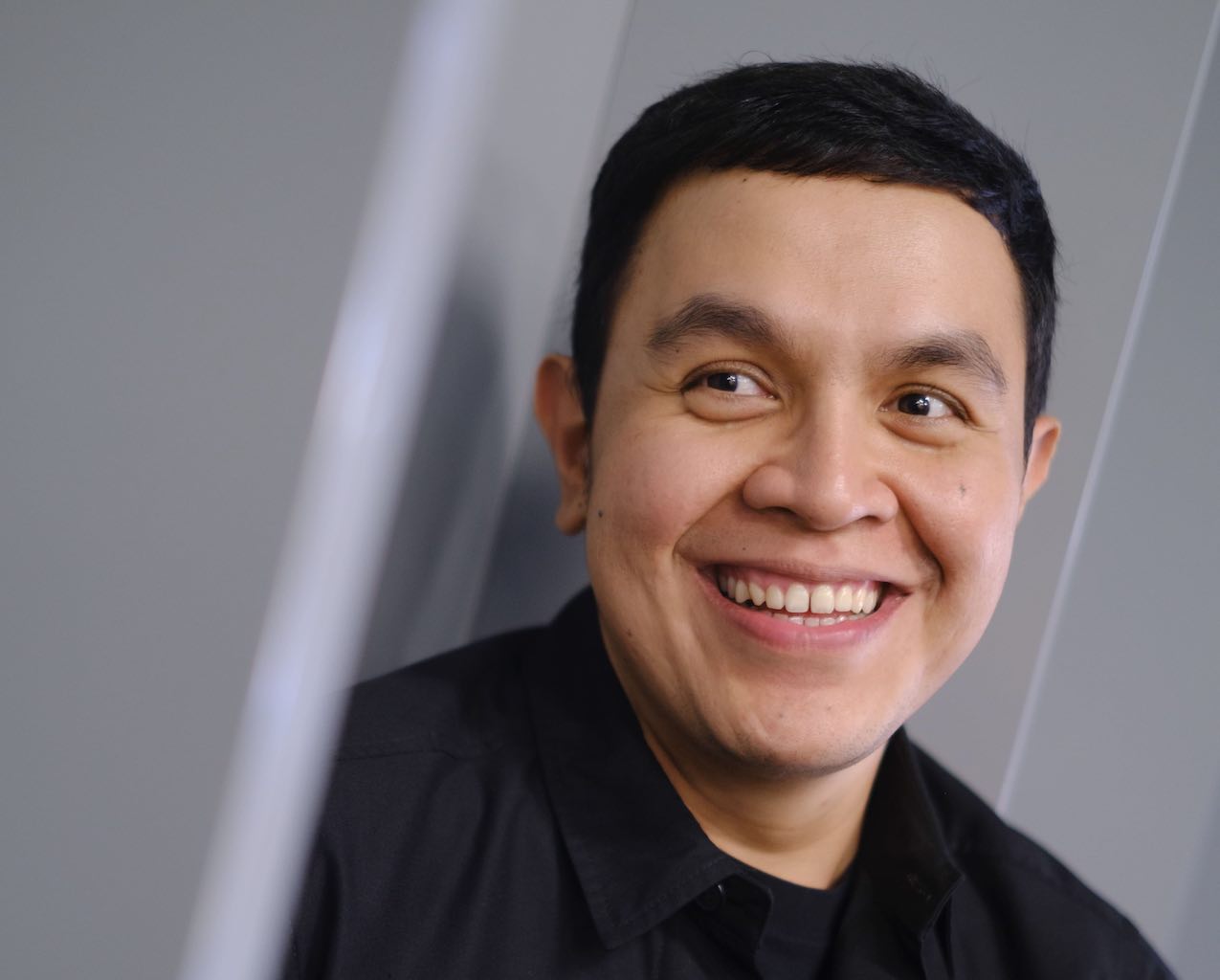 Tulus Merilis Video Musik “Interaksi”