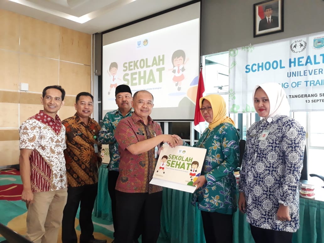 Novi sastri and 2 others like this. Program Sekolah Sehat Tahun 2018 Dindikbud Tangsel Bekerjasama Dengan Yayasan Unilever Indonesia Kabar Tangsel