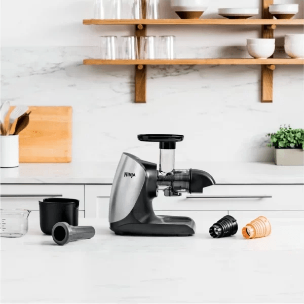 Ninja Extractor y Exprimidor de Jugos Cold Press Pro JC101 (Renovado