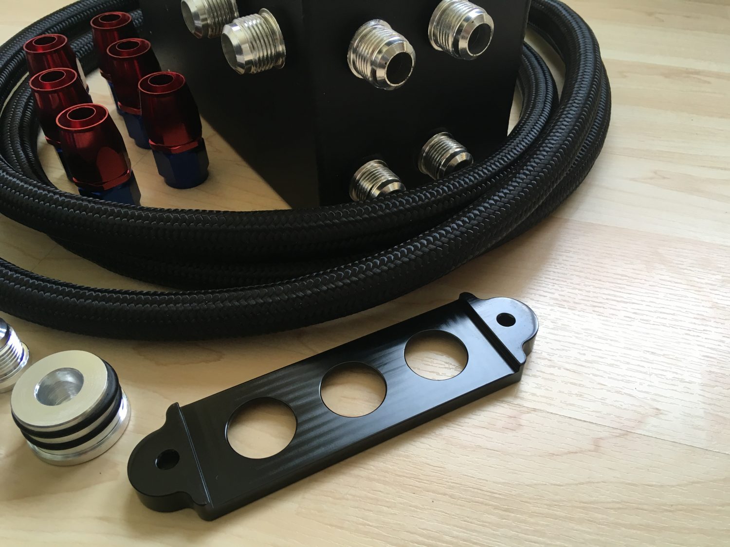 Oil Catch Tank Kit with AN Fittings, Nylon Braided Hose, Twin Breather