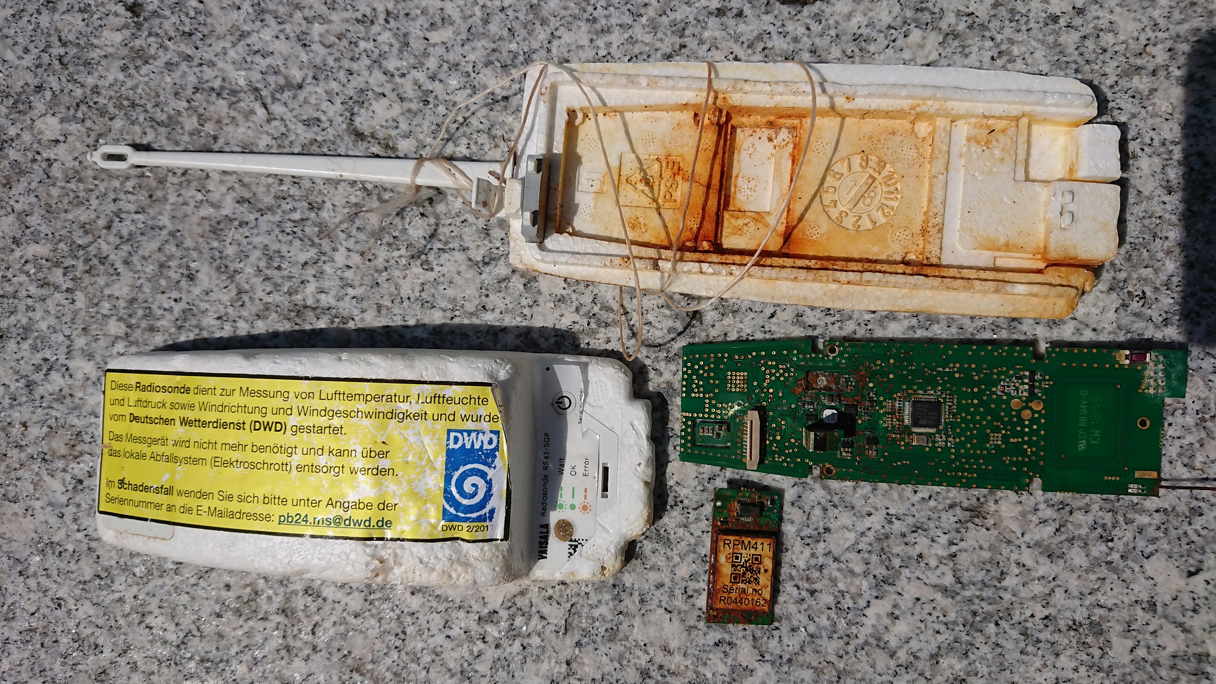 Weather Balloon Teardown, Vaisala RS41SGP Probe