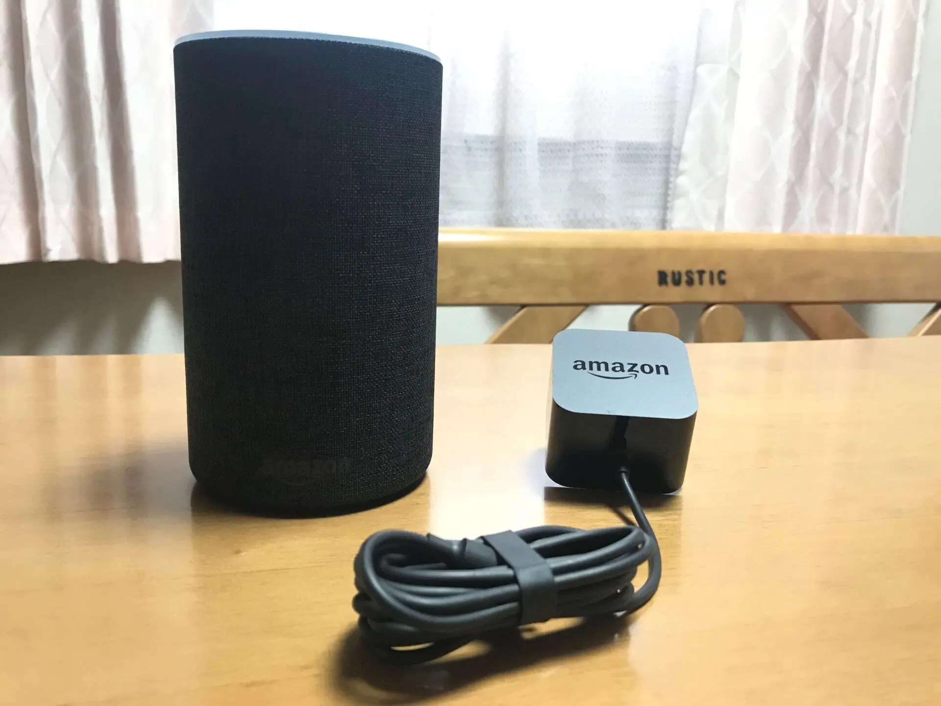 【Amazon echo】スマートスピーカー「アレクサ」ができることや使い方