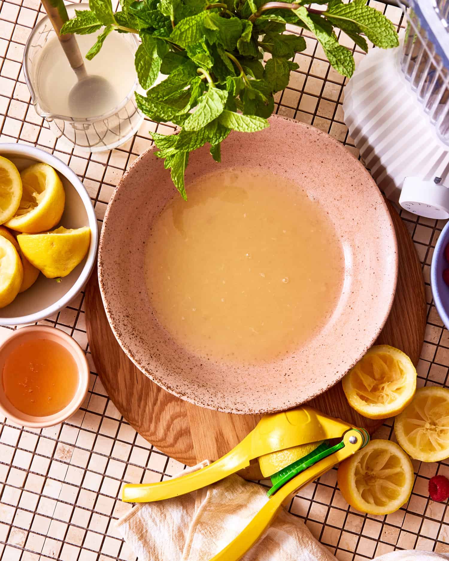 5 Minute Healthy Raspberry Lemonade Refresher Kalejunkie