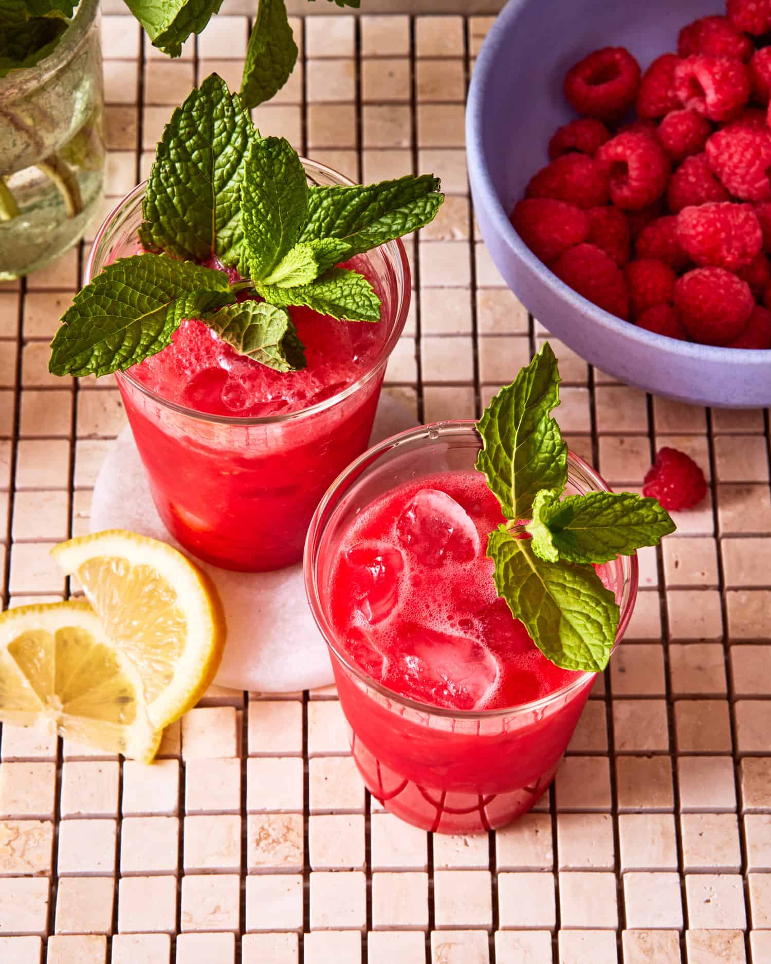 5 Minute Healthy Raspberry Lemonade Refresher Kalejunkie