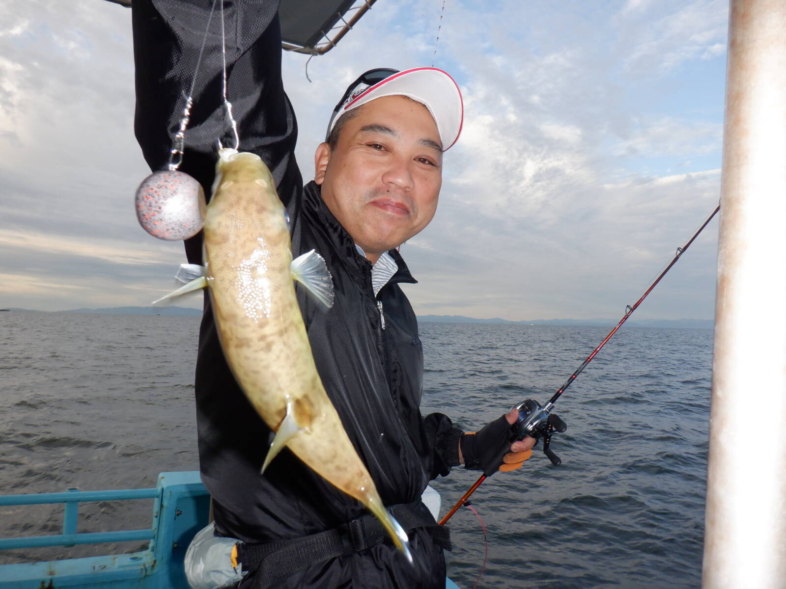 泳がせ・シロサバフグ釣り かもめ釣船