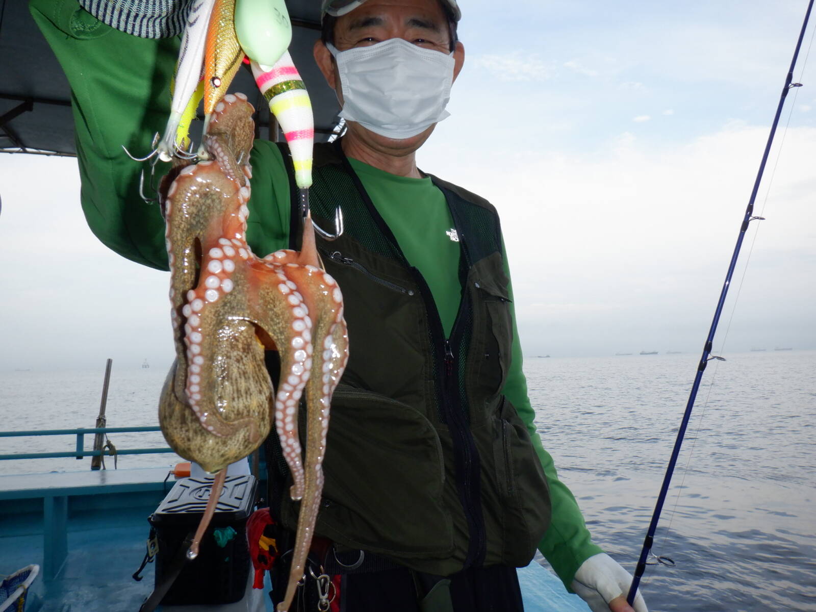タコ釣り かもめ釣船
