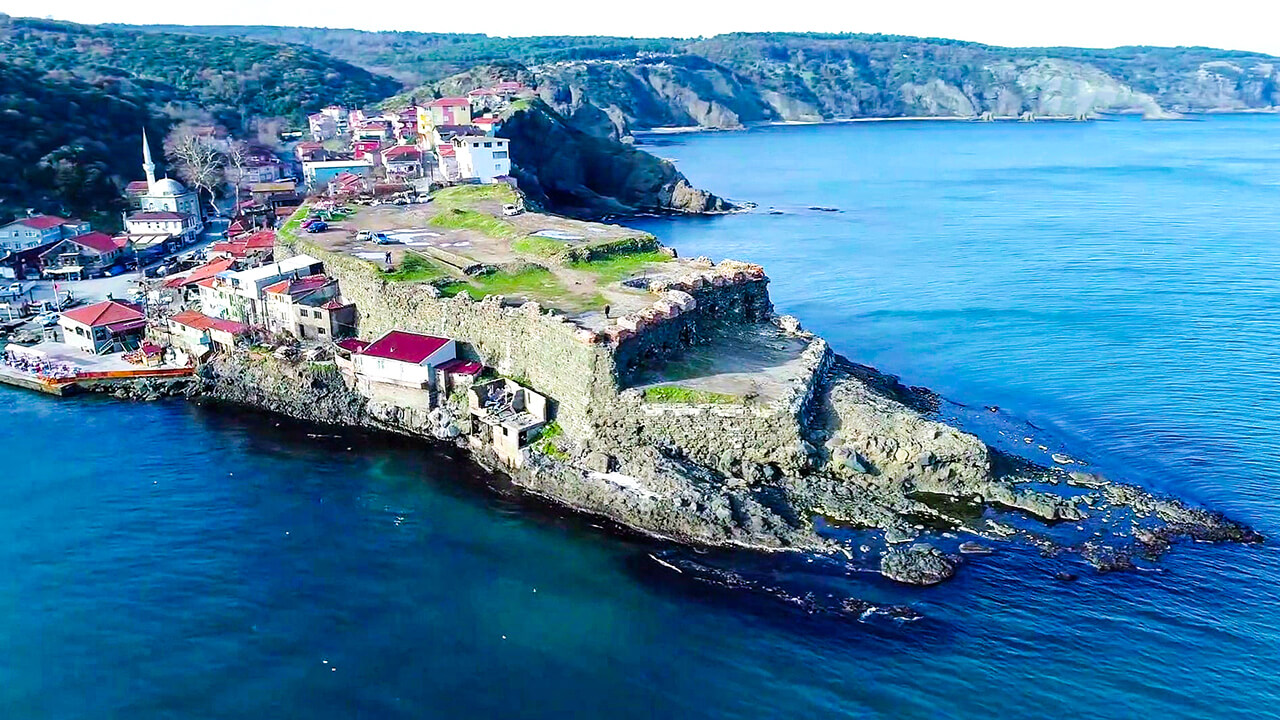 İSTANBUL'UN KARADENİZ'E AÇILAN KAPISI RUMELİ FENERİ KÖYÜ GARİPÇE KÖYÜ