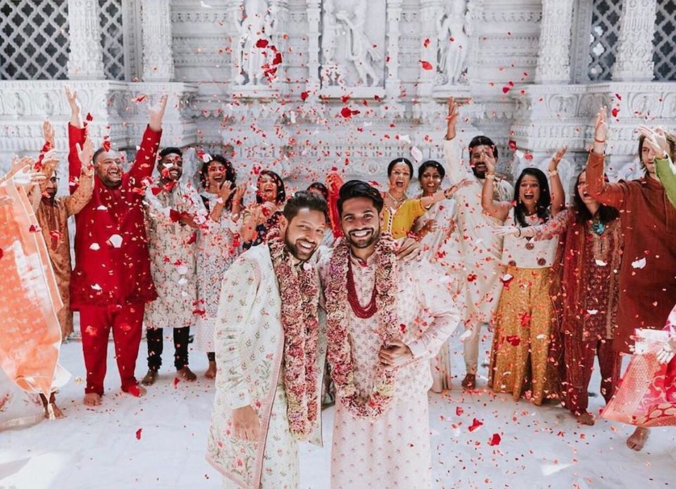 【ゲイの結婚】花婿が二人の美しい結婚式！インドで大反響｜Kaname（カナメ）