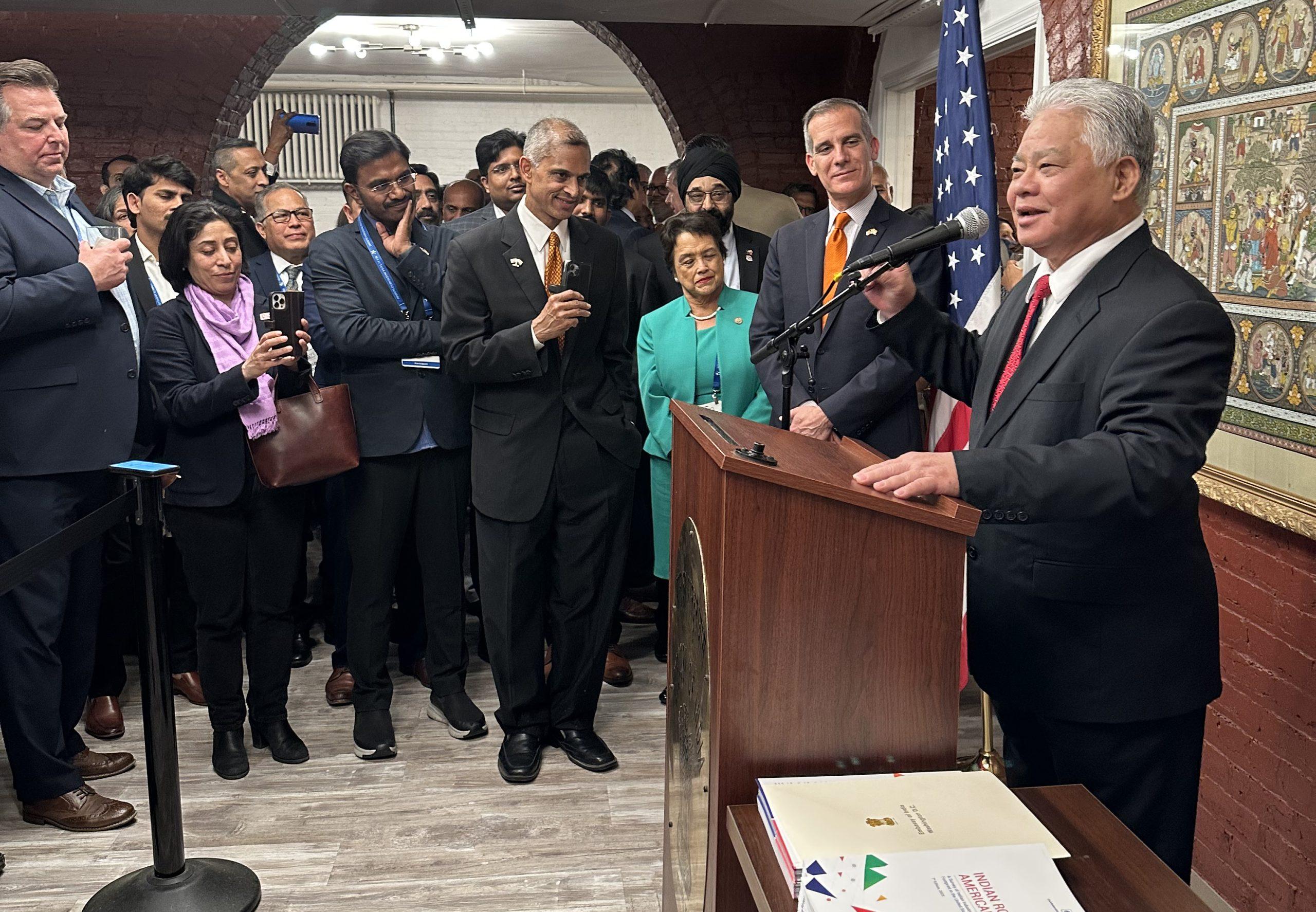 Palacios meets Commerce Secretary, positions CNMI in front of 1,900