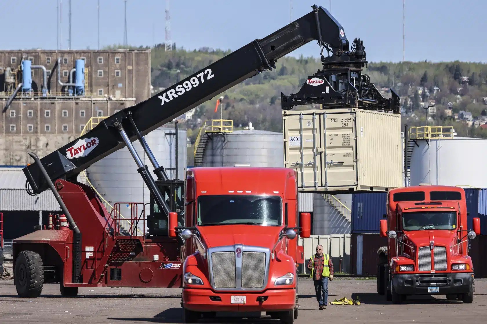 Port of Duluth celebrates historic shipment Kandiyohi County Economic