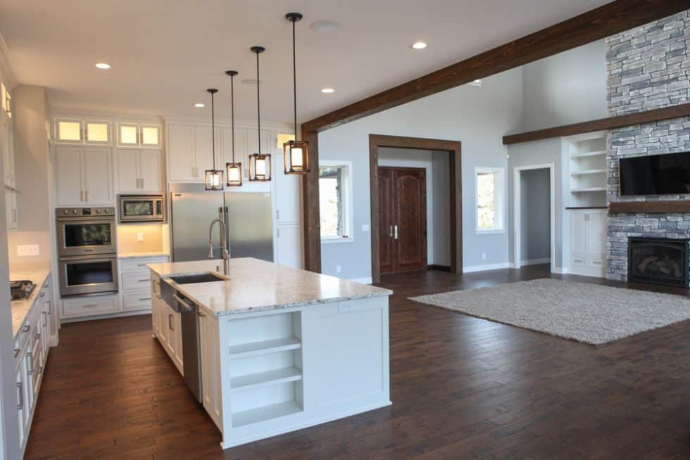 Three Things to Look for When Hiring a Home Improvement Contractor