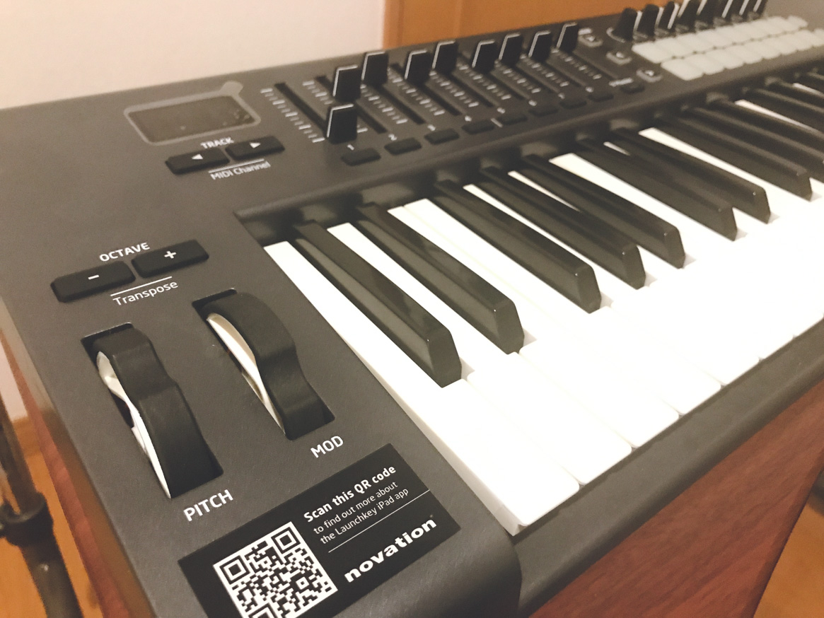 MIDIキーボードのピッチベンドとモジュレーションが勝手に動いて困るので自分で修理しようとした一部始終 mozlog