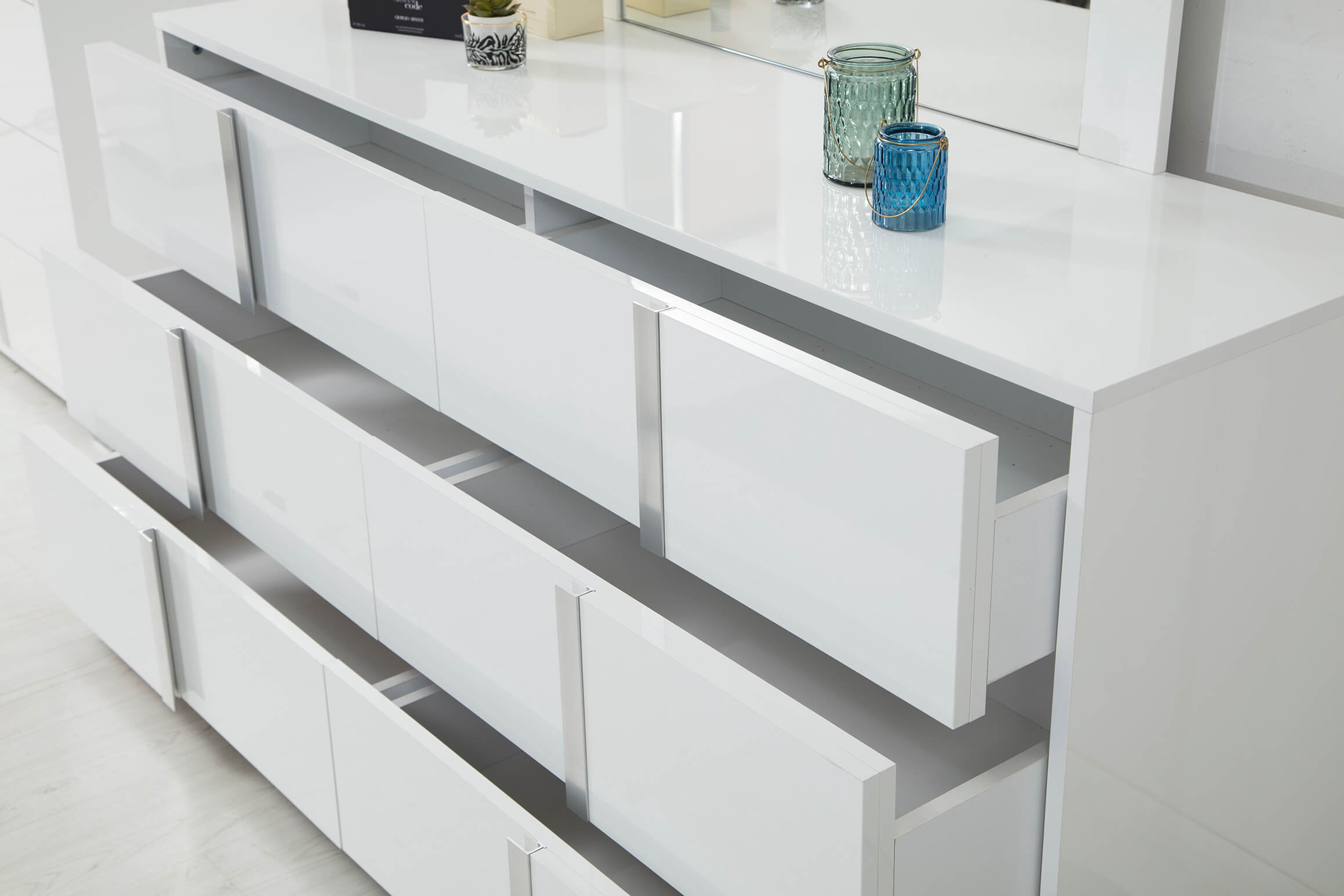 Roma 6Drawer Glossy Dresser & Mirror, White Kansole