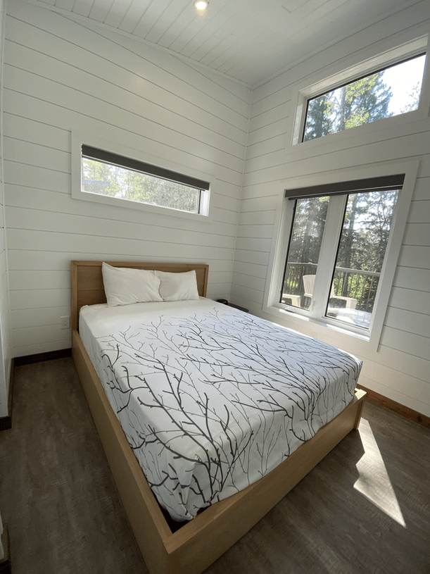 Cottage Vacation Rentals Waskesiu Lake SK Kapaswin Bungalows