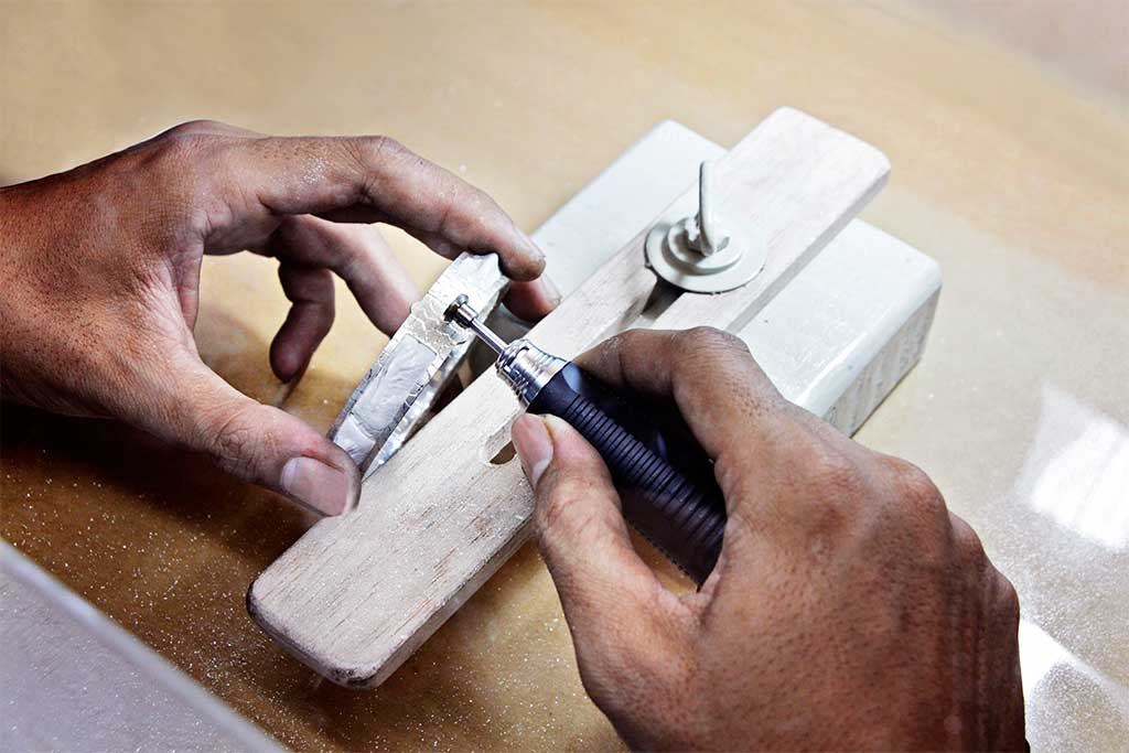 Diamond Cutting Kapit Mas Jewelry Manufacturing & Productions Services