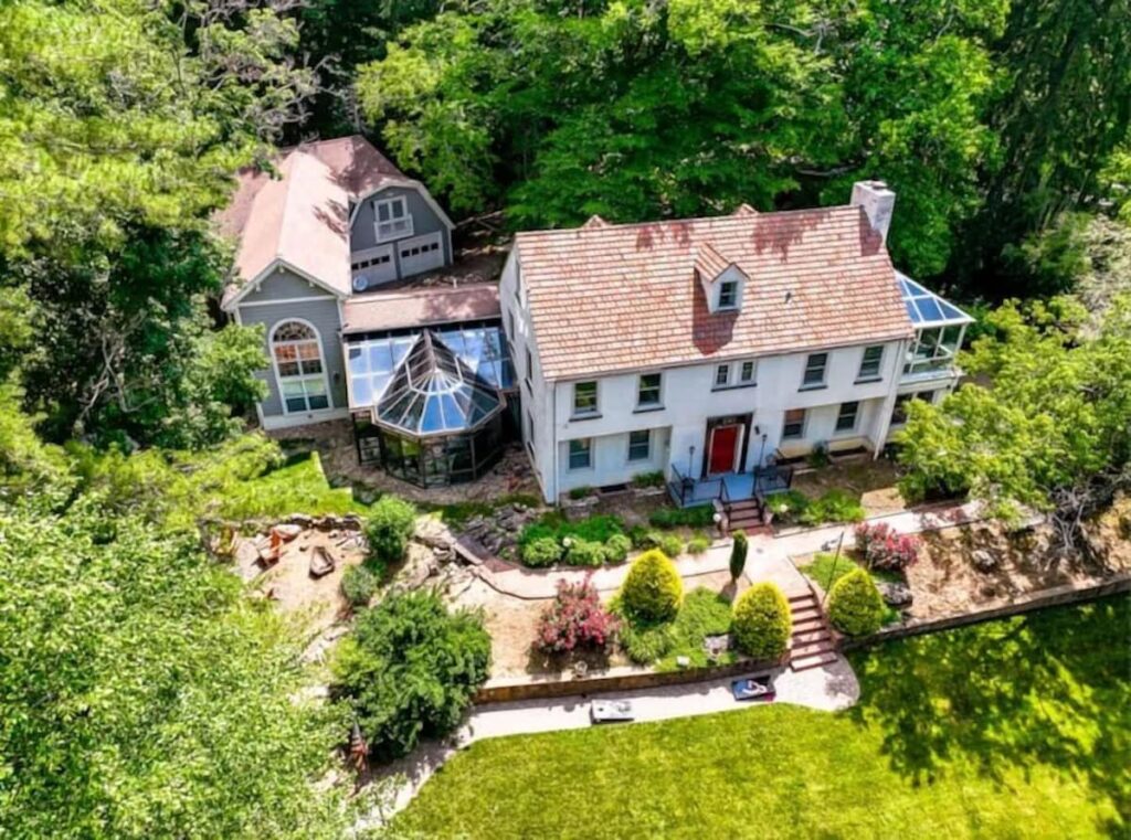 Top VRBO Wedding Venues in North Carolina for Your Micro Wedding Kara