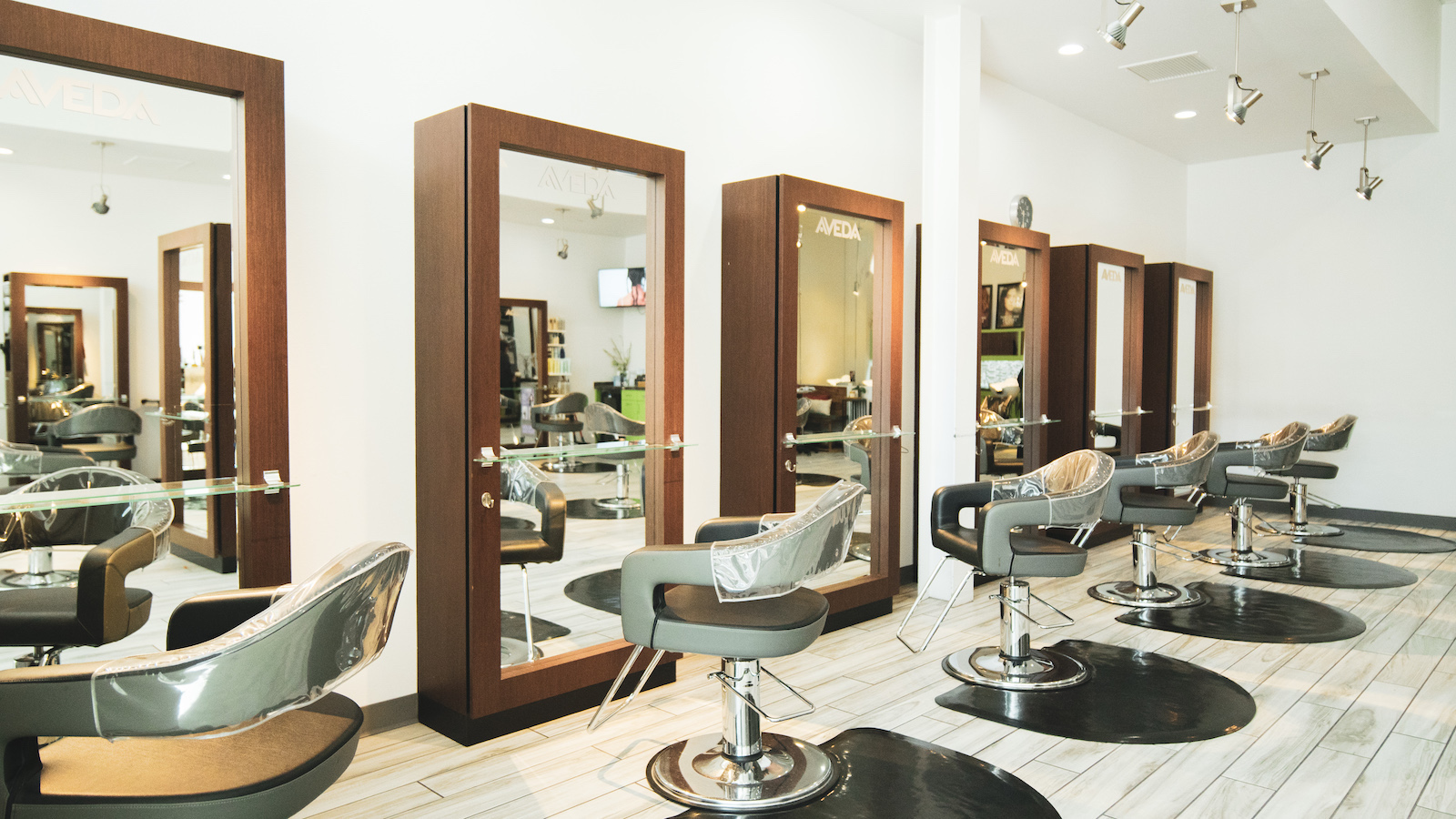 Temecula Promenade Mall Karen Allen Salon + Spa Riverside, CA