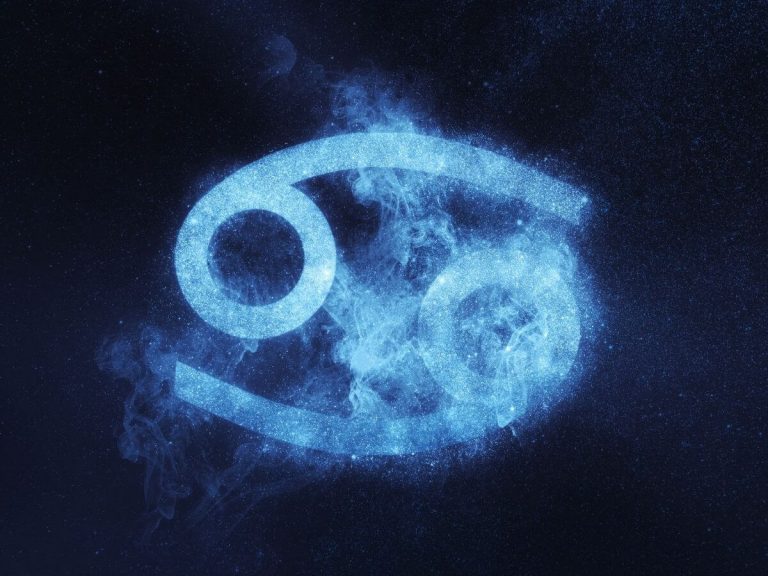 Cancer Rising Sign Zodiac Personality Traits