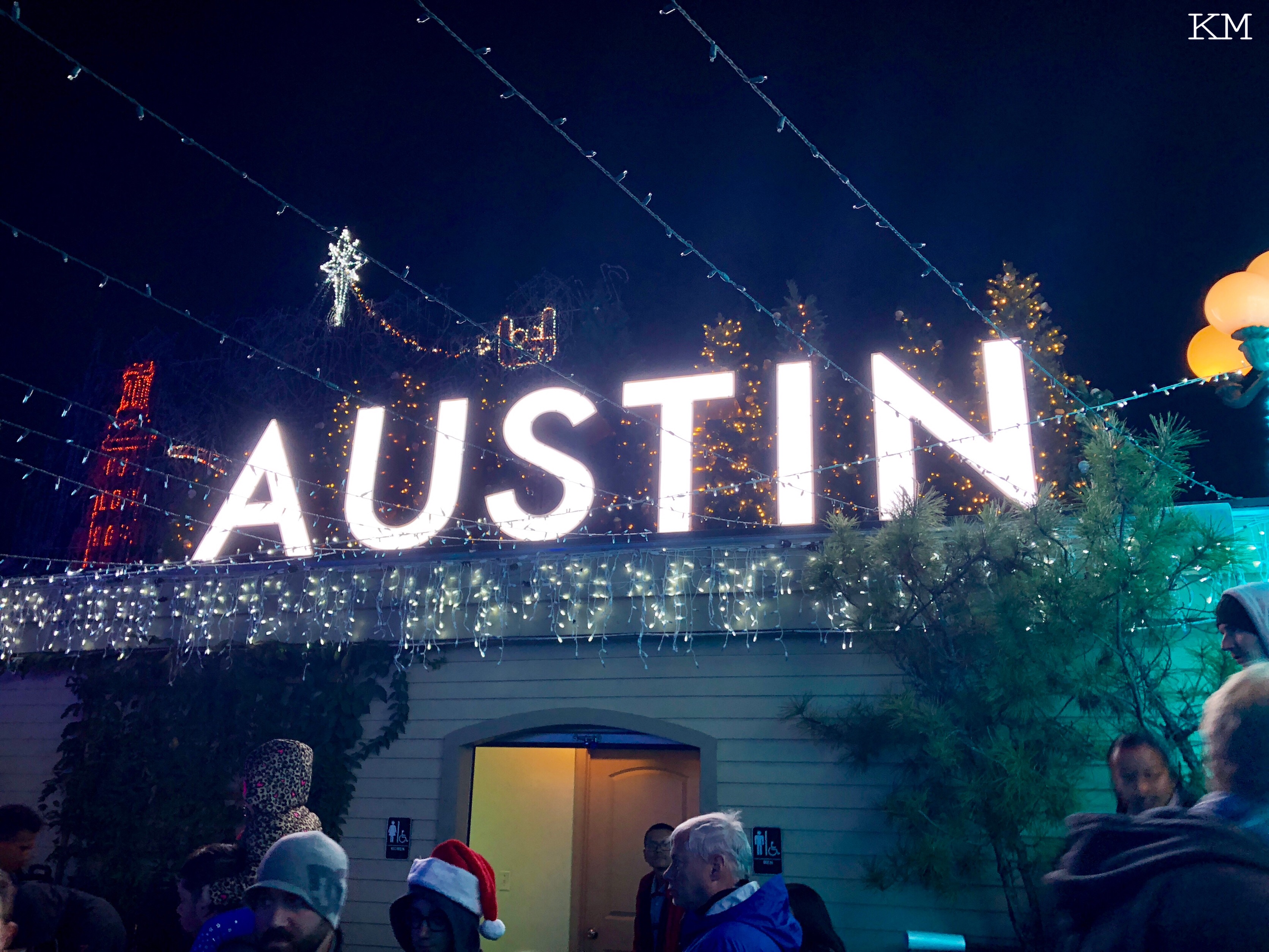 Mozart’s Christmas Light Show Karisma's Blog